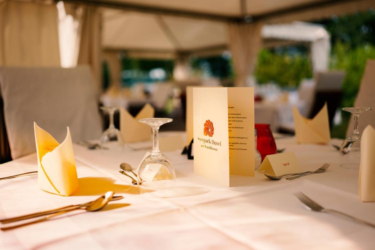 Seepark Hotel Am Wandlitzsee Bagian luar foto